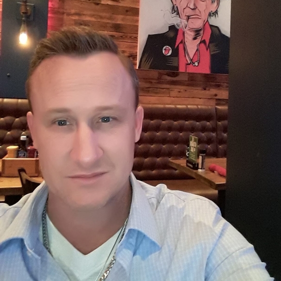 Meet your Posher, Jeff - Picture 2 of 3